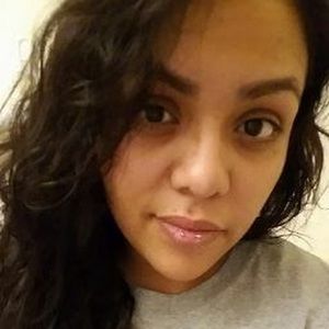 Meet your Posher, Selena